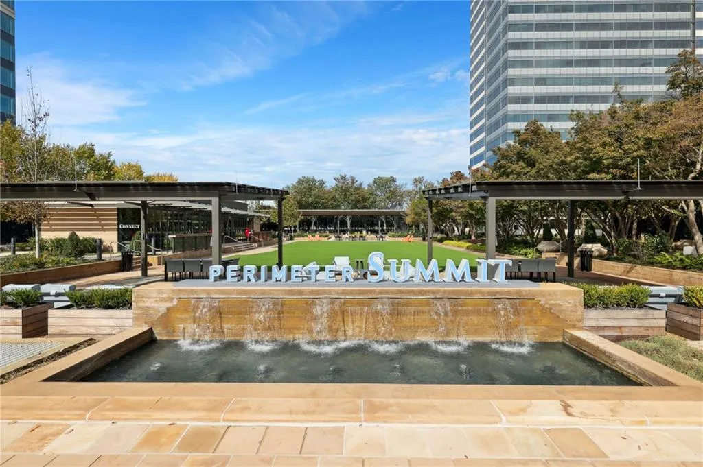 Villa Sanoma has everything you need for convenience, privacy and modern comfort.