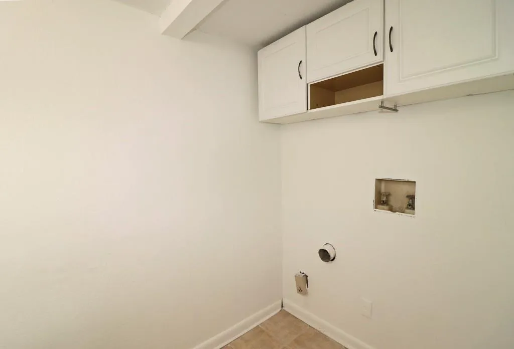 6900 Roswell Road Unit G6, Sandy Springs, Georgia 30328, 3 Bedrooms Bedrooms, ,2 BathroomsBathrooms,Residential,Sold,6900 Roswell Road Unit G6,6975506