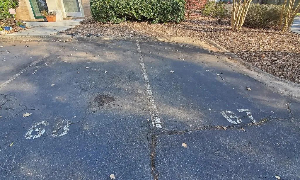 6900 Roswell Road Unit G6, Sandy Springs, Georgia 30328, 3 Bedrooms Bedrooms, ,2 BathroomsBathrooms,Residential,Sold,6900 Roswell Road Unit G6,6975506