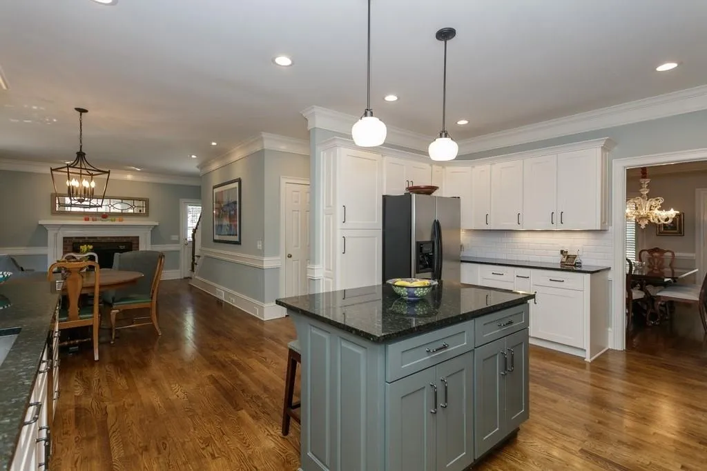 7575 Wolf Brook Drive, Sandy Springs, Georgia 30350, 4 Bedrooms Bedrooms, ,4 BathroomsBathrooms,Residential,Sold,7575 Wolf Brook Drive,6711069