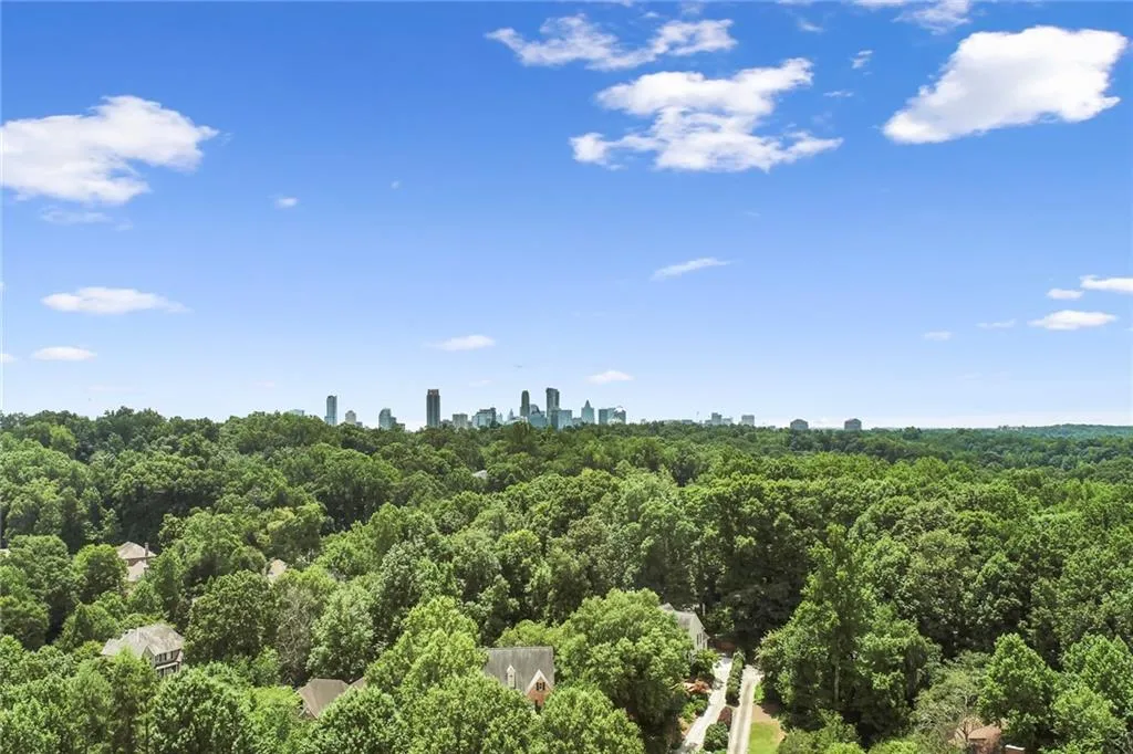 910 Starlight Drive, Atlanta, Georgia 30342, 4 Bedrooms Bedrooms, ,2 BathroomsBathrooms,Residential,Sold,910 Starlight Drive,6918874