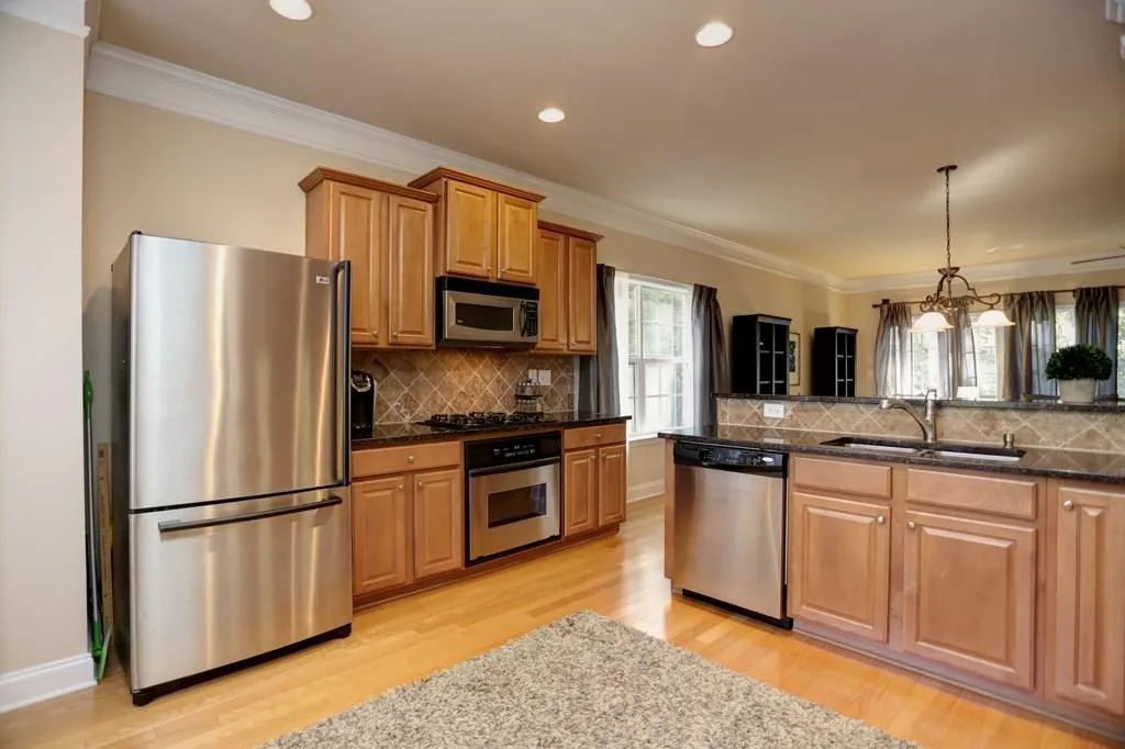 7927 Kiverton Place, Sandy Springs, Georgia 30350, 3 Bedrooms Bedrooms, ,3 BathroomsBathrooms,Residential,Sold,7927 Kiverton Place,5760082