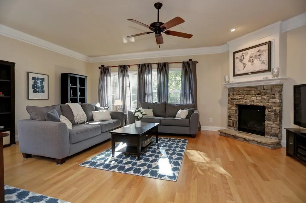 7927 Kiverton Place, Sandy Springs, Georgia 30350, 3 Bedrooms Bedrooms, ,3 BathroomsBathrooms,Residential,Sold,7927 Kiverton Place,5760082