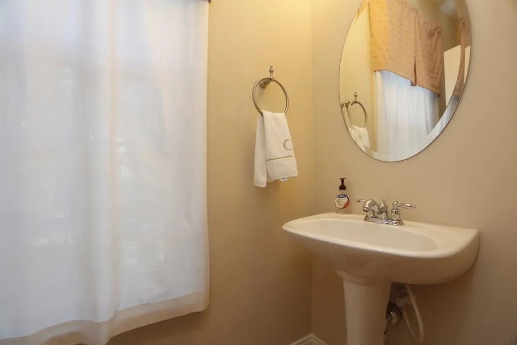 7927 Kiverton Place, Sandy Springs, Georgia 30350, 3 Bedrooms Bedrooms, ,3 BathroomsBathrooms,Residential,Sold,7927 Kiverton Place,5760082