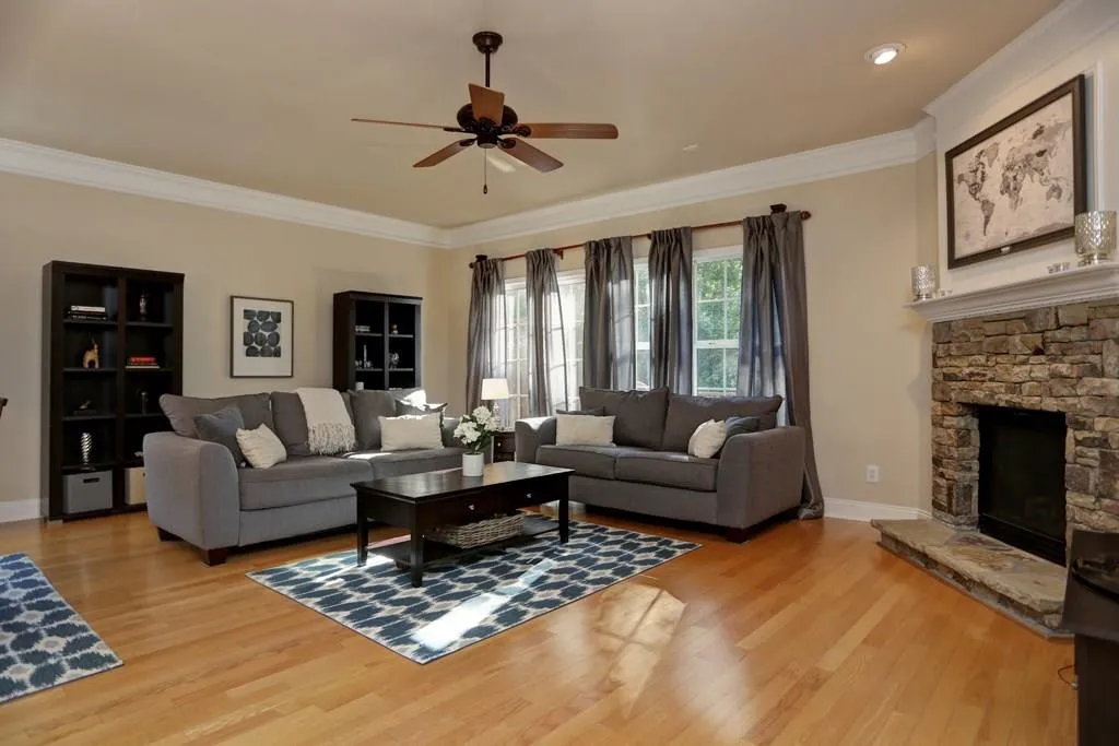 7927 Kiverton Place, Sandy Springs, Georgia 30350, 3 Bedrooms Bedrooms, ,3 BathroomsBathrooms,Residential,Sold,7927 Kiverton Place,5760082