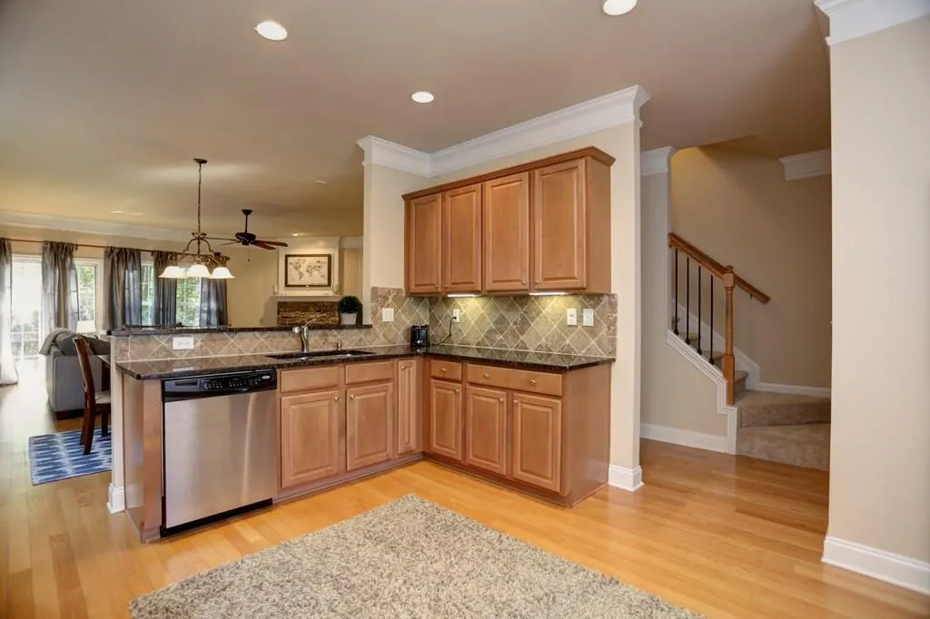 7927 Kiverton Place, Sandy Springs, Georgia 30350, 3 Bedrooms Bedrooms, ,3 BathroomsBathrooms,Residential,Sold,7927 Kiverton Place,5760082