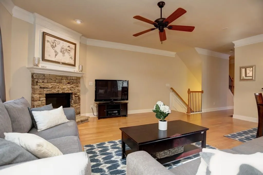 7927 Kiverton Place, Sandy Springs, Georgia 30350, 3 Bedrooms Bedrooms, ,3 BathroomsBathrooms,Residential,Sold,7927 Kiverton Place,5760082