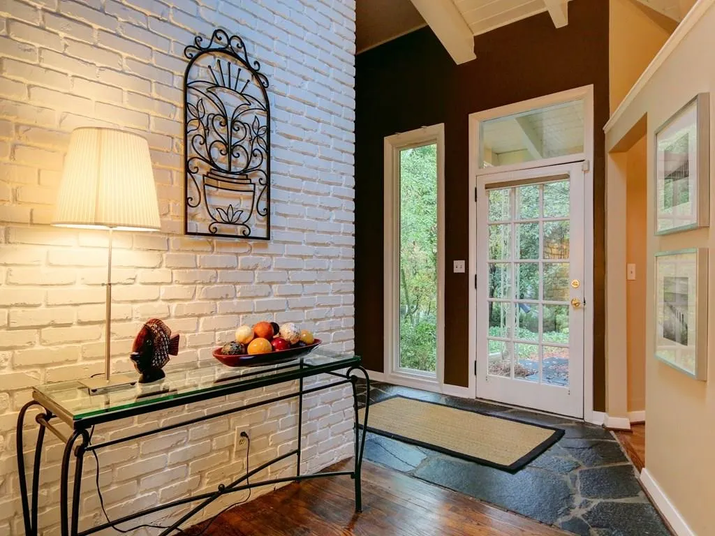 6379 Vernon Woods Drive, Sandy Springs, Georgia 30328, 3 Bedrooms Bedrooms, ,3 BathroomsBathrooms,Residential,Sold,6379 Vernon Woods Drive,5598307