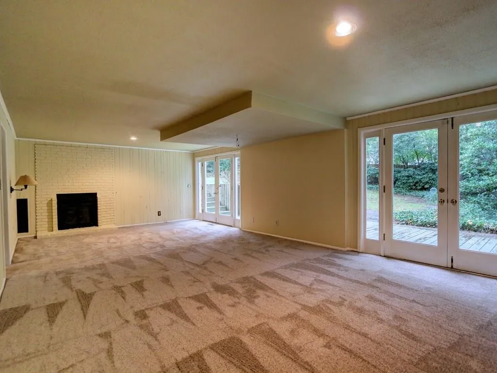 6379 Vernon Woods Drive, Sandy Springs, Georgia 30328, 3 Bedrooms Bedrooms, ,3 BathroomsBathrooms,Residential,Sold,6379 Vernon Woods Drive,5598307
