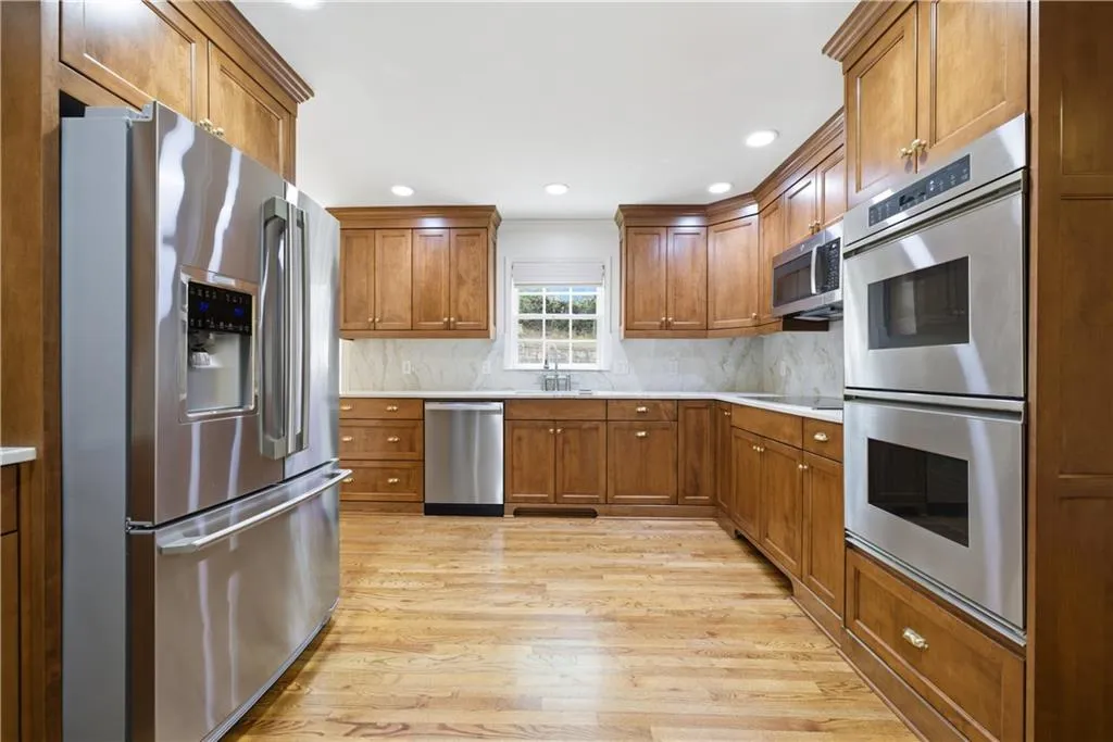 115 Blenheim Place, Atlanta, Georgia 30350, 5 Bedrooms Bedrooms, ,4 BathroomsBathrooms,Residential,Sold,115 Blenheim Place,7745879