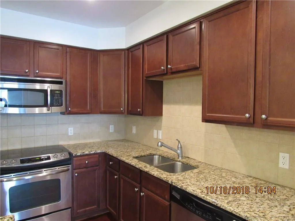 200 River Vista Drive Unit 628, Atlanta, Georgia 30339, 2 Bedrooms Bedrooms, ,2 BathroomsBathrooms,Residential,Sold,200 River Vista Drive Unit 628,6085055