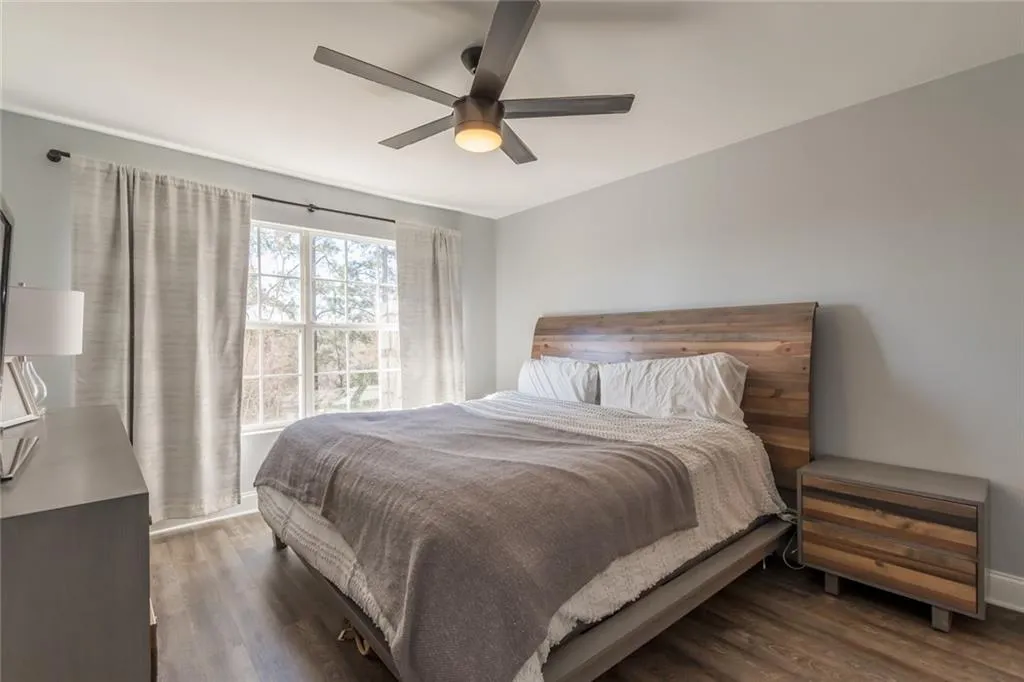 6980 Roswell Road Unit E6, Sandy Springs, Georgia 30328, 2 Bedrooms Bedrooms, ,2 BathroomsBathrooms,Residential,Sold,6980 Roswell Road Unit E6,6849687