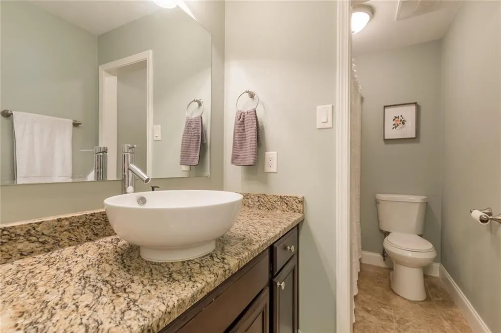 6980 Roswell Road Unit E6, Sandy Springs, Georgia 30328, 2 Bedrooms Bedrooms, ,2 BathroomsBathrooms,Residential,Sold,6980 Roswell Road Unit E6,6849687