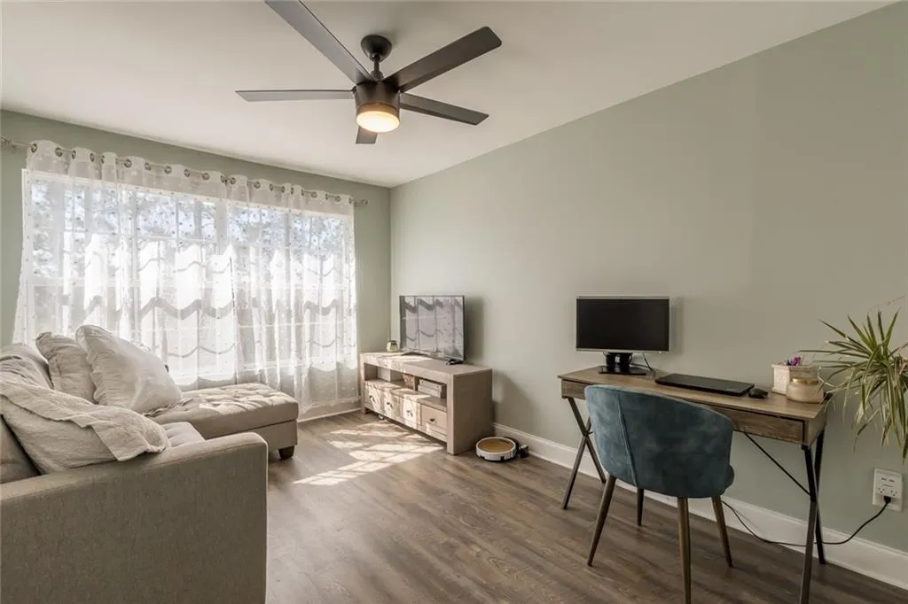 6980 Roswell Road Unit E6, Sandy Springs, Georgia 30328, 2 Bedrooms Bedrooms, ,2 BathroomsBathrooms,Residential,Sold,6980 Roswell Road Unit E6,6849687