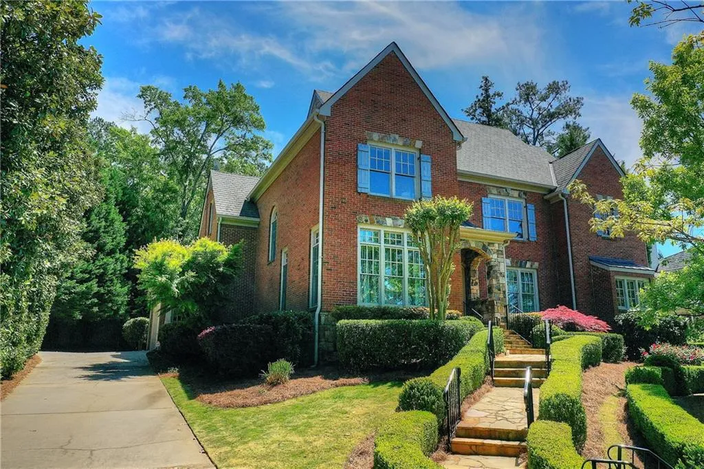165 Trimble Crest Drive, Atlanta, Georgia 30342, 4 Bedrooms Bedrooms, ,4 BathroomsBathrooms,Residential,Sold,165 Trimble Crest Drive,6713523