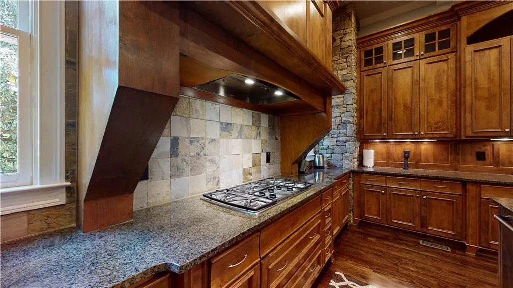 165 Trimble Crest Drive, Atlanta, Georgia 30342, 4 Bedrooms Bedrooms, ,4 BathroomsBathrooms,Residential,Sold,165 Trimble Crest Drive,6713523