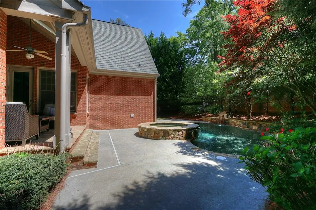 165 Trimble Crest Drive, Atlanta, Georgia 30342, 4 Bedrooms Bedrooms, ,4 BathroomsBathrooms,Residential,Sold,165 Trimble Crest Drive,6713523