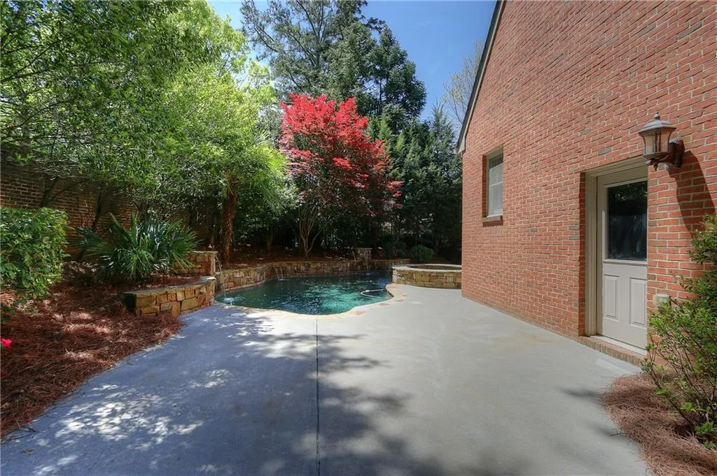 165 Trimble Crest Drive, Atlanta, Georgia 30342, 4 Bedrooms Bedrooms, ,4 BathroomsBathrooms,Residential,Sold,165 Trimble Crest Drive,6713523