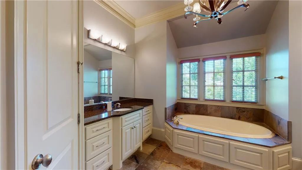 165 Trimble Crest Drive, Atlanta, Georgia 30342, 4 Bedrooms Bedrooms, ,4 BathroomsBathrooms,Residential,Sold,165 Trimble Crest Drive,6713523