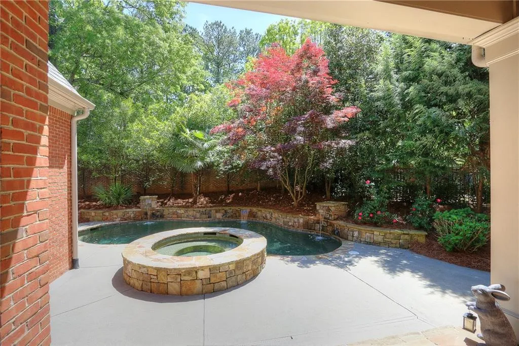 165 Trimble Crest Drive, Atlanta, Georgia 30342, 4 Bedrooms Bedrooms, ,4 BathroomsBathrooms,Residential,Sold,165 Trimble Crest Drive,6713523