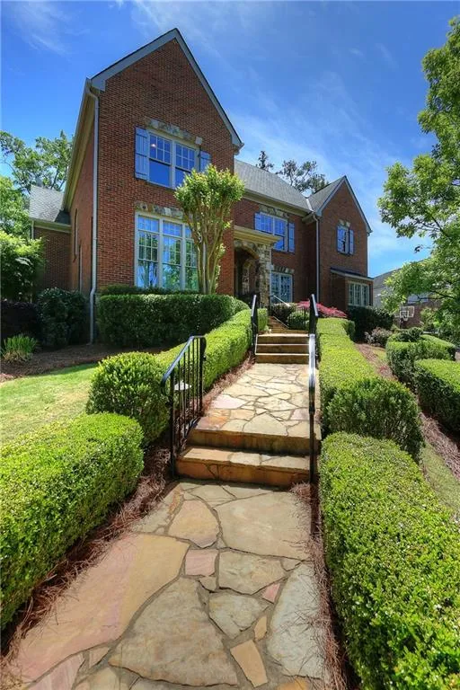165 Trimble Crest Drive, Atlanta, Georgia 30342, 4 Bedrooms Bedrooms, ,4 BathroomsBathrooms,Residential,Sold,165 Trimble Crest Drive,6713523