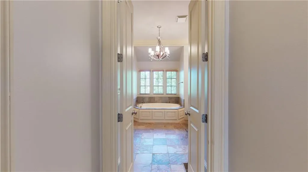 165 Trimble Crest Drive, Atlanta, Georgia 30342, 4 Bedrooms Bedrooms, ,4 BathroomsBathrooms,Residential,Sold,165 Trimble Crest Drive,6713523