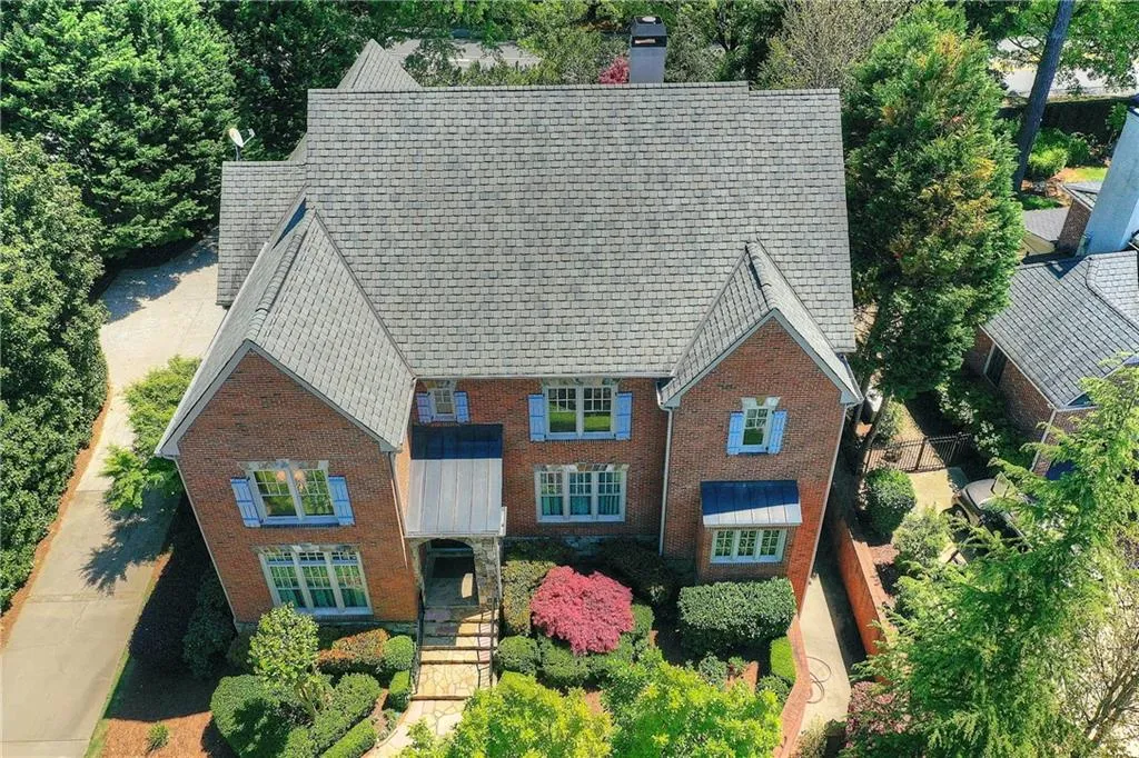 165 Trimble Crest Drive, Atlanta, Georgia 30342, 4 Bedrooms Bedrooms, ,4 BathroomsBathrooms,Residential,Sold,165 Trimble Crest Drive,6713523