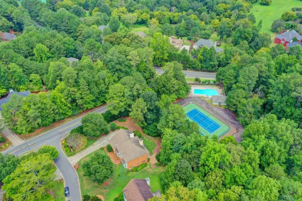 100 Spalding Creek Court, Sandy Springs, Georgia 30350, 4 Bedrooms Bedrooms, ,3 BathroomsBathrooms,Residential,Sold,100 Spalding Creek Court,6605170