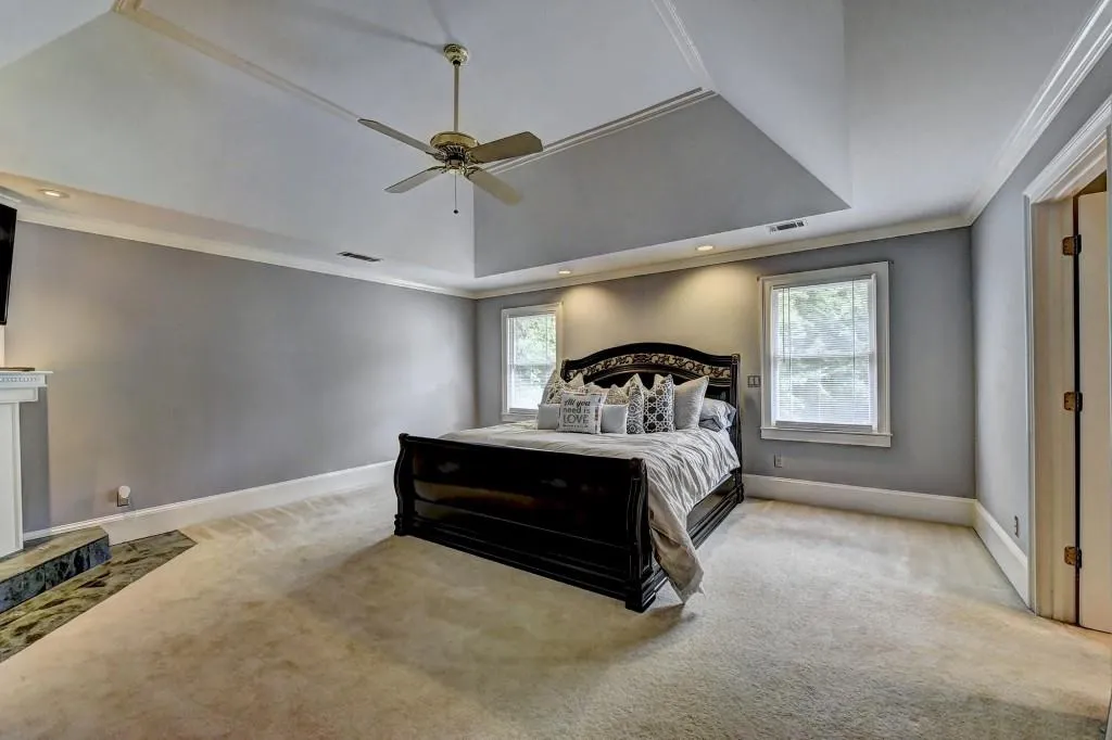 100 Spalding Creek Court, Sandy Springs, Georgia 30350, 4 Bedrooms Bedrooms, ,3 BathroomsBathrooms,Residential,Sold,100 Spalding Creek Court,6605170