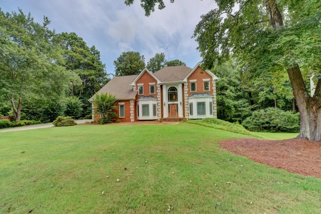 100 Spalding Creek Court, Sandy Springs, Georgia 30350, 4 Bedrooms Bedrooms, ,3 BathroomsBathrooms,Residential,Sold,100 Spalding Creek Court,6605170