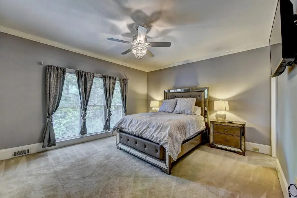 100 Spalding Creek Court, Sandy Springs, Georgia 30350, 4 Bedrooms Bedrooms, ,3 BathroomsBathrooms,Residential,Sold,100 Spalding Creek Court,6605170