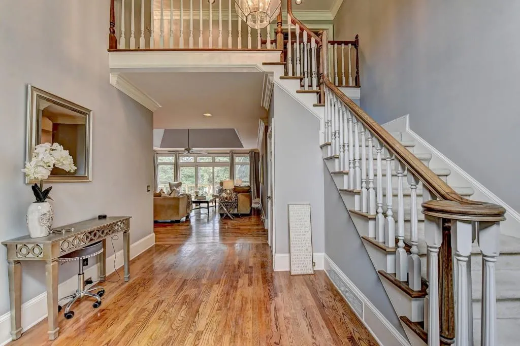 100 Spalding Creek Court, Sandy Springs, Georgia 30350, 4 Bedrooms Bedrooms, ,3 BathroomsBathrooms,Residential,Sold,100 Spalding Creek Court,6605170
