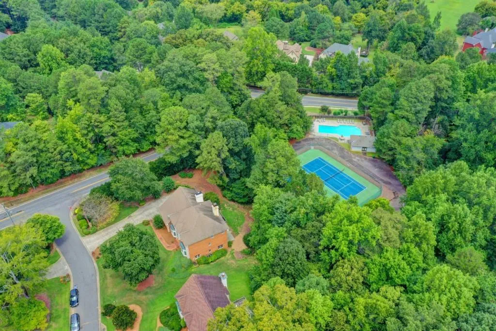 100 Spalding Creek Court, Sandy Springs, Georgia 30350, 4 Bedrooms Bedrooms, ,3 BathroomsBathrooms,Residential,Sold,100 Spalding Creek Court,6605170