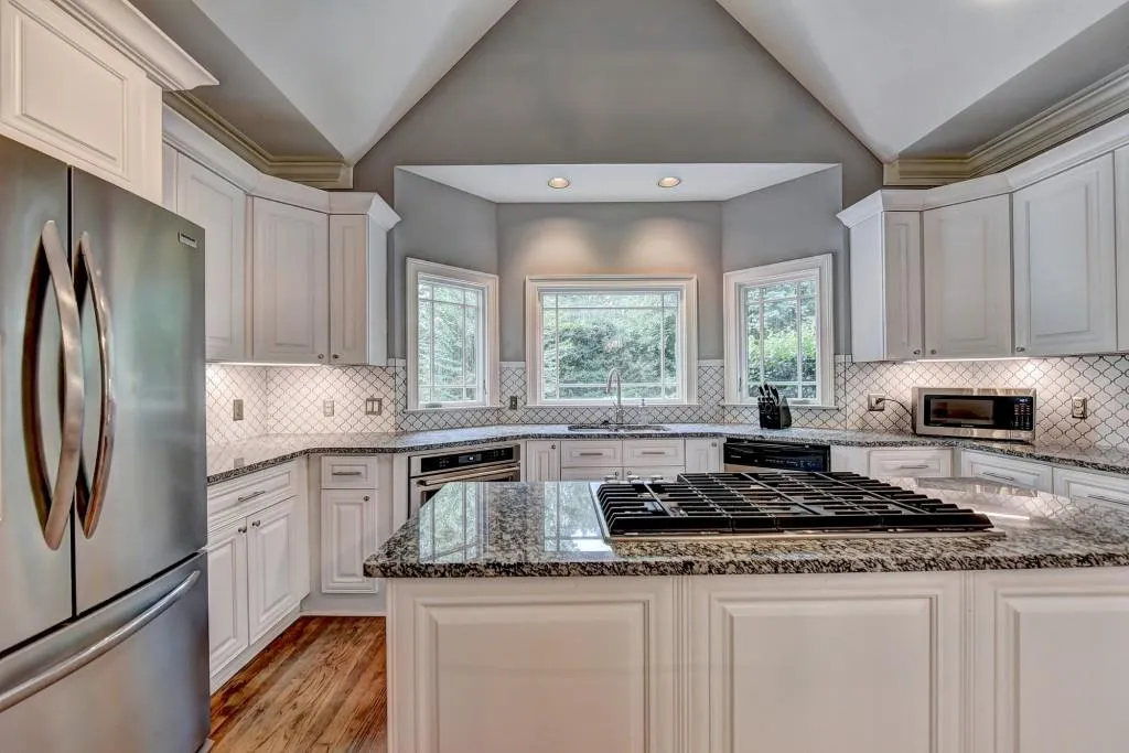 100 Spalding Creek Court, Sandy Springs, Georgia 30350, 4 Bedrooms Bedrooms, ,3 BathroomsBathrooms,Residential,Sold,100 Spalding Creek Court,6605170