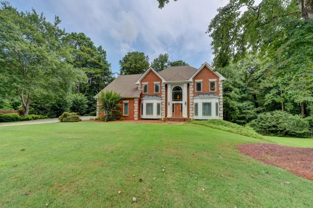 100 Spalding Creek Court, Sandy Springs, Georgia 30350, 4 Bedrooms Bedrooms, ,3 BathroomsBathrooms,Residential,Sold,100 Spalding Creek Court,6605170