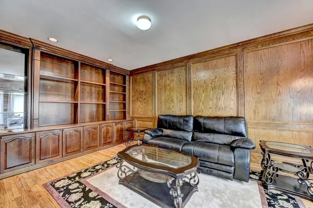 100 Spalding Creek Court, Sandy Springs, Georgia 30350, 4 Bedrooms Bedrooms, ,3 BathroomsBathrooms,Residential,Sold,100 Spalding Creek Court,6605170