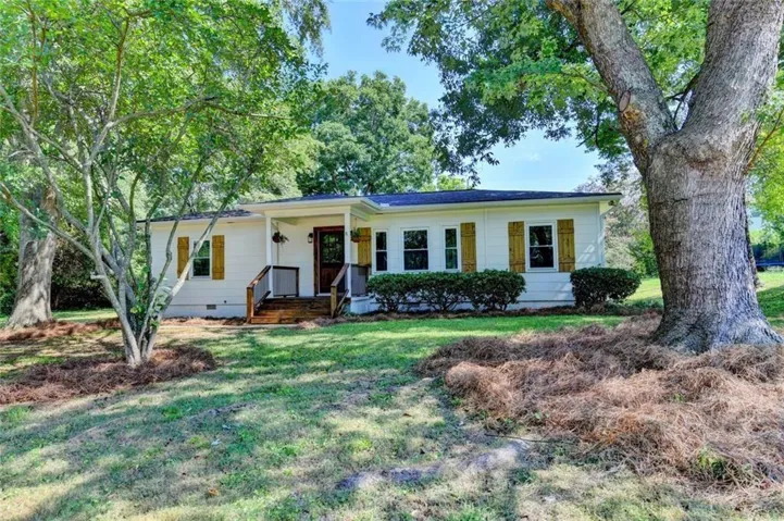107 Lakeshore Circle, Braselton, Georgia 30517