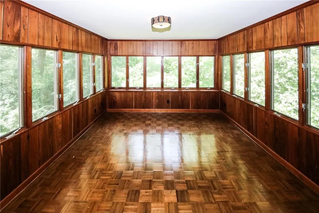 6140 Rivercliffe Drive, Sandy Springs, Georgia 30328, 7 Bedrooms Bedrooms, ,4 BathroomsBathrooms,Residential,Sold,6140 Rivercliffe Drive,6882683