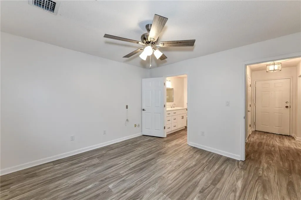 300 Johnson Ferry Road Ne Unit A309, Sandy Springs, Georgia 30328, 1 Bedroom Bedrooms, ,1 BathroomBathrooms,Residential,Sold,300 Johnson Ferry Road Ne Unit A309,7173406