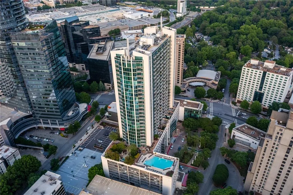 3324 Peachtree Road Ne Unit 1304, Atlanta, Georgia 30326, 1 Bedroom Bedrooms, ,1 BathroomBathrooms,Residential,For Sale,3324 Peachtree Road Ne Unit 1304,7574693