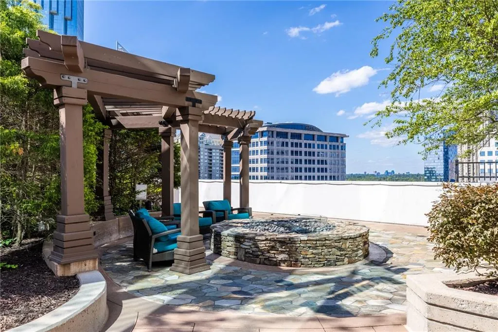 3324 Peachtree Road Ne Unit 1304, Atlanta, Georgia 30326, 1 Bedroom Bedrooms, ,1 BathroomBathrooms,Residential,For Sale,3324 Peachtree Road Ne Unit 1304,7574693