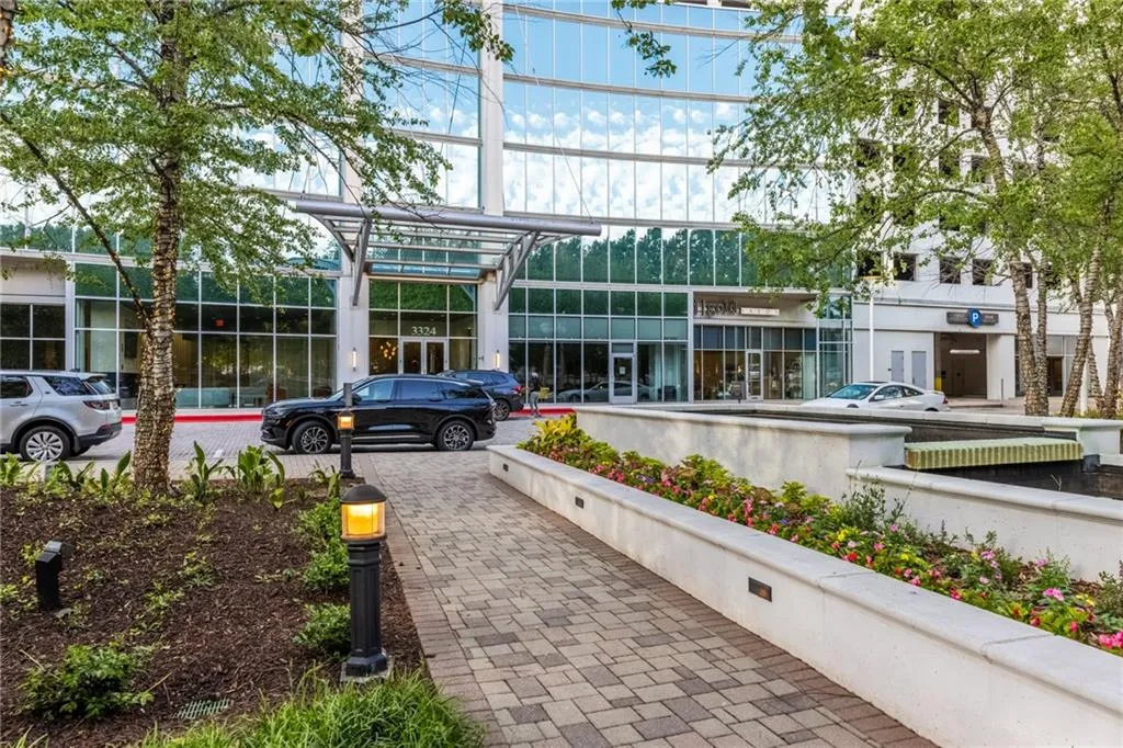3324 Peachtree Road Ne Unit 1304, Atlanta, Georgia 30326, 1 Bedroom Bedrooms, ,1 BathroomBathrooms,Residential,For Sale,3324 Peachtree Road Ne Unit 1304,7574693