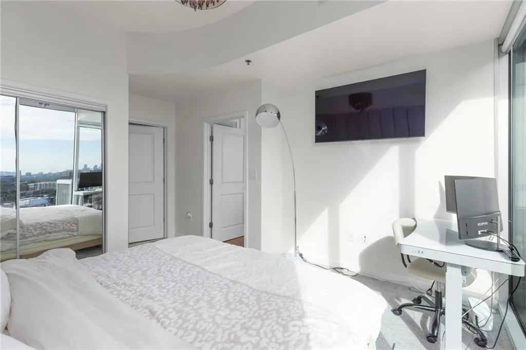 3324 Peachtree Road Ne Unit 1304, Atlanta, Georgia 30326, 1 Bedroom Bedrooms, ,1 BathroomBathrooms,Residential,For Sale,3324 Peachtree Road Ne Unit 1304,7574693
