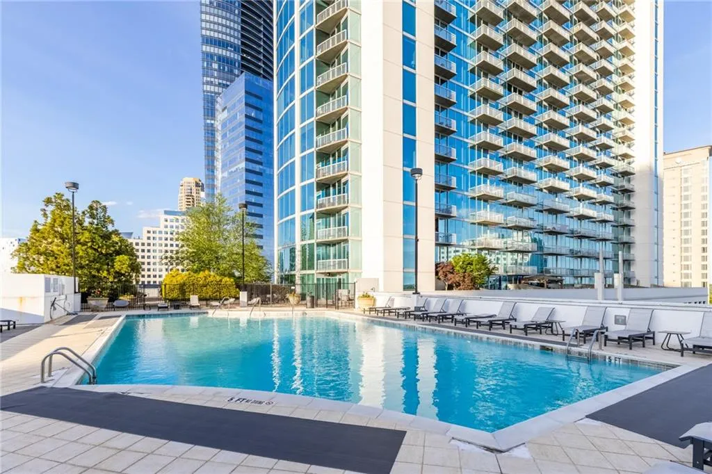 3324 Peachtree Road Ne Unit 1304, Atlanta, Georgia 30326, 1 Bedroom Bedrooms, ,1 BathroomBathrooms,Residential,For Sale,3324 Peachtree Road Ne Unit 1304,7574693