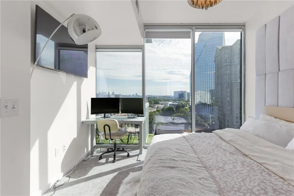 3324 Peachtree Road Ne Unit 1304, Atlanta, Georgia 30326, 1 Bedroom Bedrooms, ,1 BathroomBathrooms,Residential,For Sale,3324 Peachtree Road Ne Unit 1304,7574693