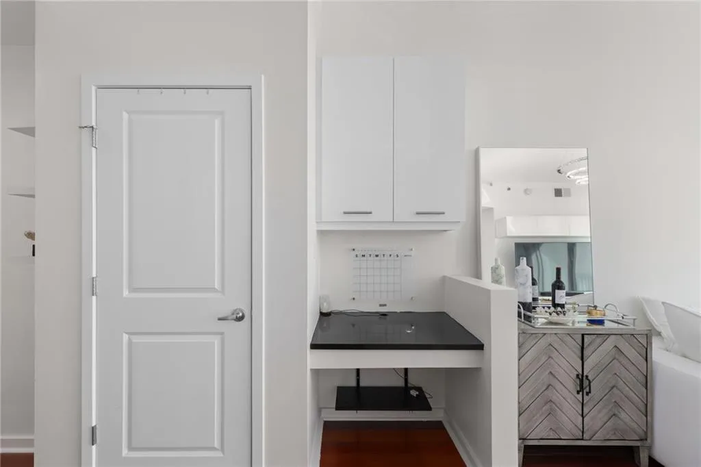 Perfect spot to work from home or great little nook for pets