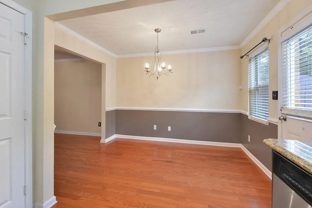 245 Winding River Drive Unit E, Sandy Springs, Georgia 30350, 2 Bedrooms Bedrooms, ,1 BathroomBathrooms,Residential,Sold,245 Winding River Drive Unit E,6623239