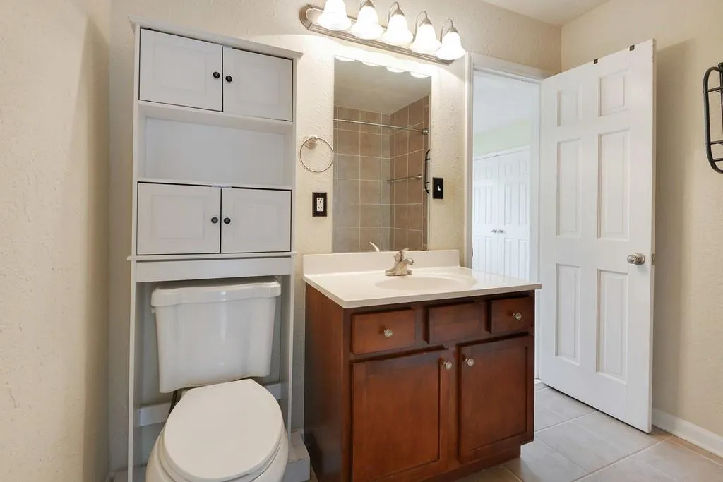 245 Winding River Drive Unit E, Sandy Springs, Georgia 30350, 2 Bedrooms Bedrooms, ,1 BathroomBathrooms,Residential,Sold,245 Winding River Drive Unit E,6623239