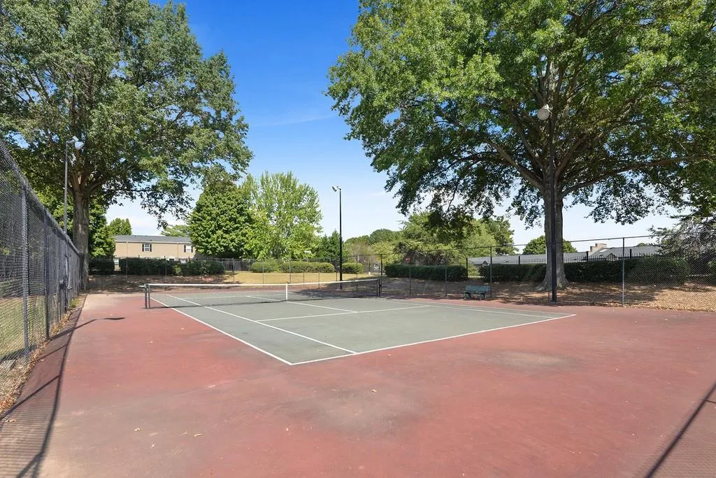 245 Winding River Drive Unit E, Sandy Springs, Georgia 30350, 2 Bedrooms Bedrooms, ,1 BathroomBathrooms,Residential,Sold,245 Winding River Drive Unit E,6623239