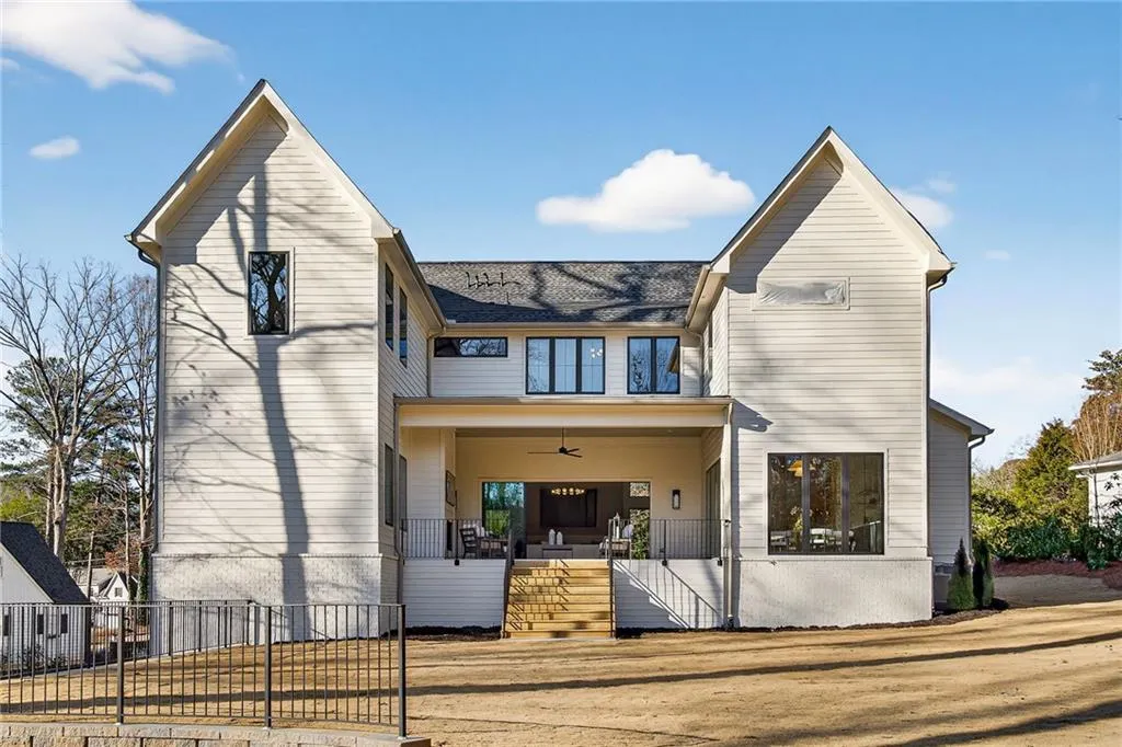 422 Hilderbrand Drive, Atlanta, Georgia 30328, 5 Bedrooms Bedrooms, ,5 BathroomsBathrooms,Residential,Sold,422 Hilderbrand Drive,7715127